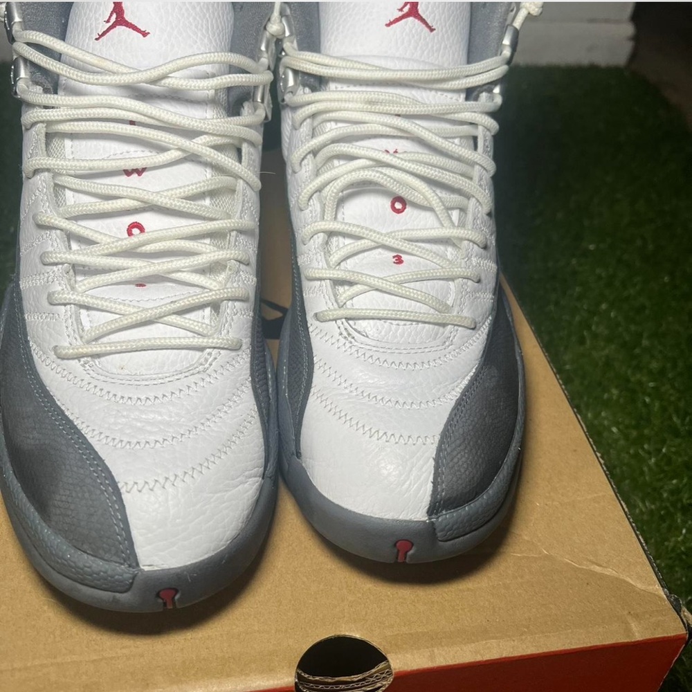 Jordan 12 White and Gray - Picture 3 of 4